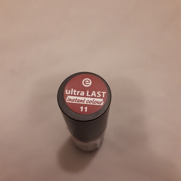 Essence cosmetics lipstick - Picture 1 of 2